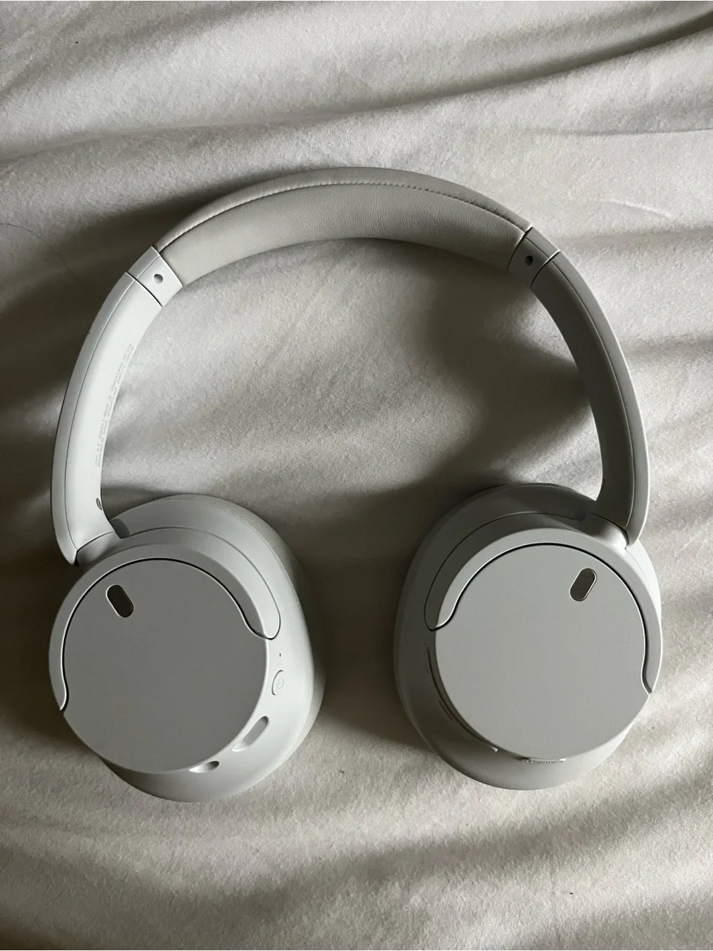 Sony WHCH720N Bluetooth Wireless Noise-Canceling Headphones - White